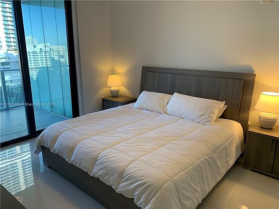 4th image of 1010 Brickell Ave Unit 2004