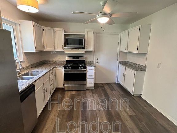 4th image of 760 Lexington Park