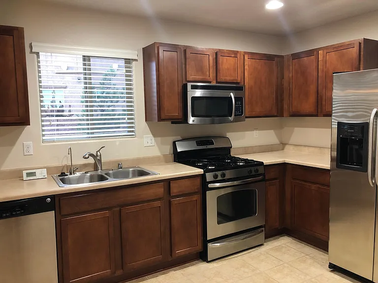 2273 Cortina Loop SE — Photo 3