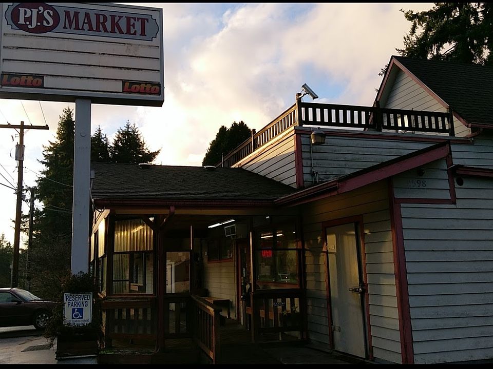 2nd image of 1598 Woods Rd SE