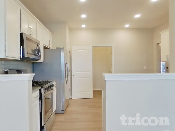 4th image of 3380 Baylor Cir