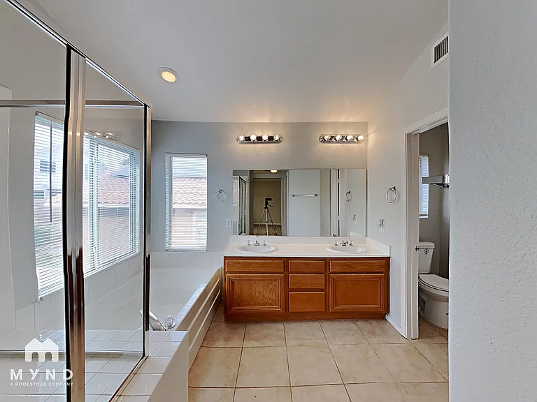 245 Farlin Cir — Photo 18