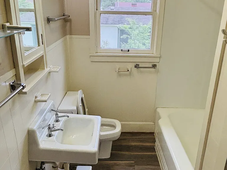 308 S Rogers St — Photo 14