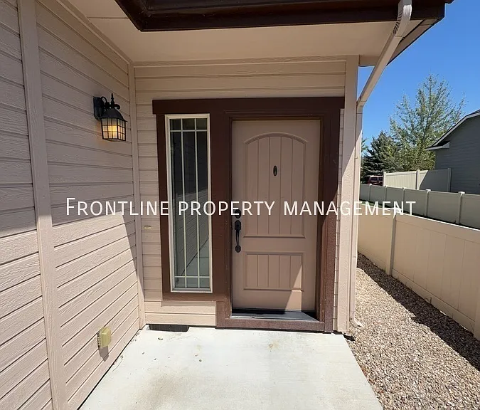 6210 N Maximus Pl — Photo 2