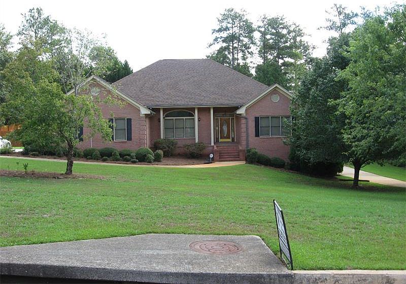 1st image of 371 Clyde Ct