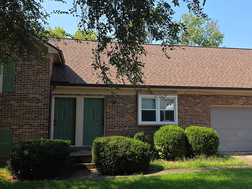 457 Woodview Dr #457