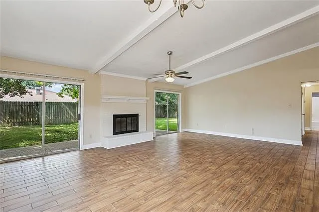 408 Cardinal Dr — Photo 3