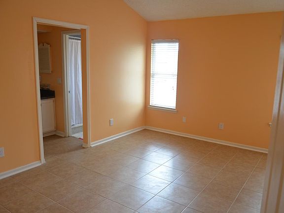 3rd image of 7776 Rockridge Dr W
