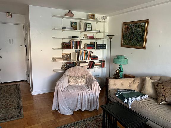 3rd image of 2601 Pennsylvania Ave APT 254