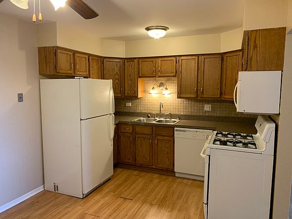 3rd image of 17220 71st Ave APT 7