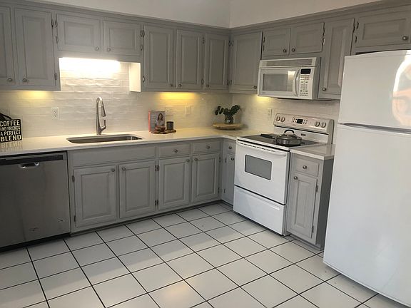 2nd image of 1036 Brentwood Point