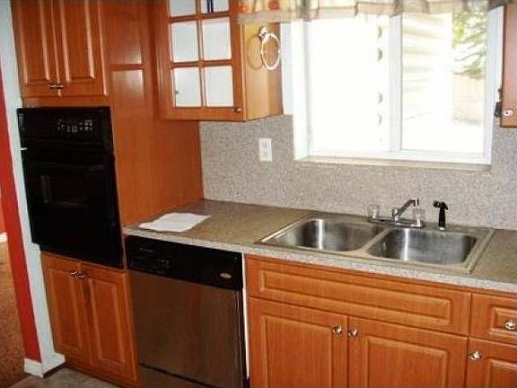 3rd image of 1282 NE 180th St