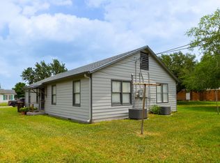 511 E Doddridge Ave, Kingsville, TX 78363