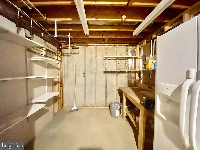 13765 Palmetto Cir — Photo 36