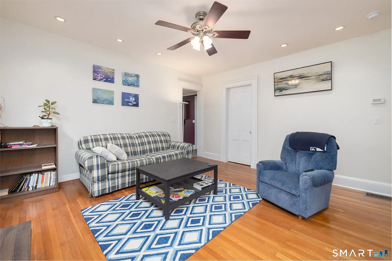 2 bed, 1128 sqft, $2,300 — Photo 3