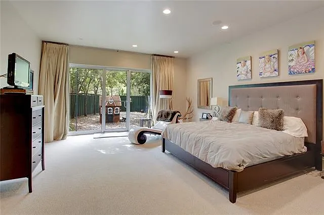 302 Bella Dr — Photo 5