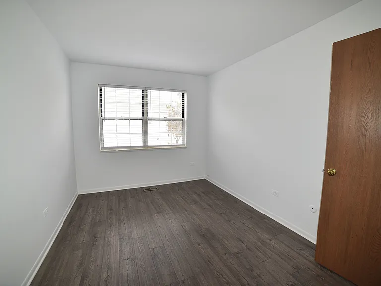437 N Cambridge Dr — Photo 16