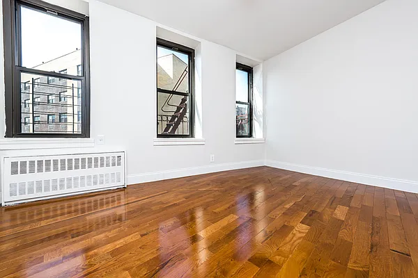 Rented by Nooklyn NYC LLC | media 19