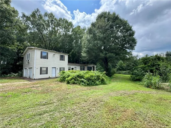 2790 Mollie Ln, Winston Salem, NC 27107