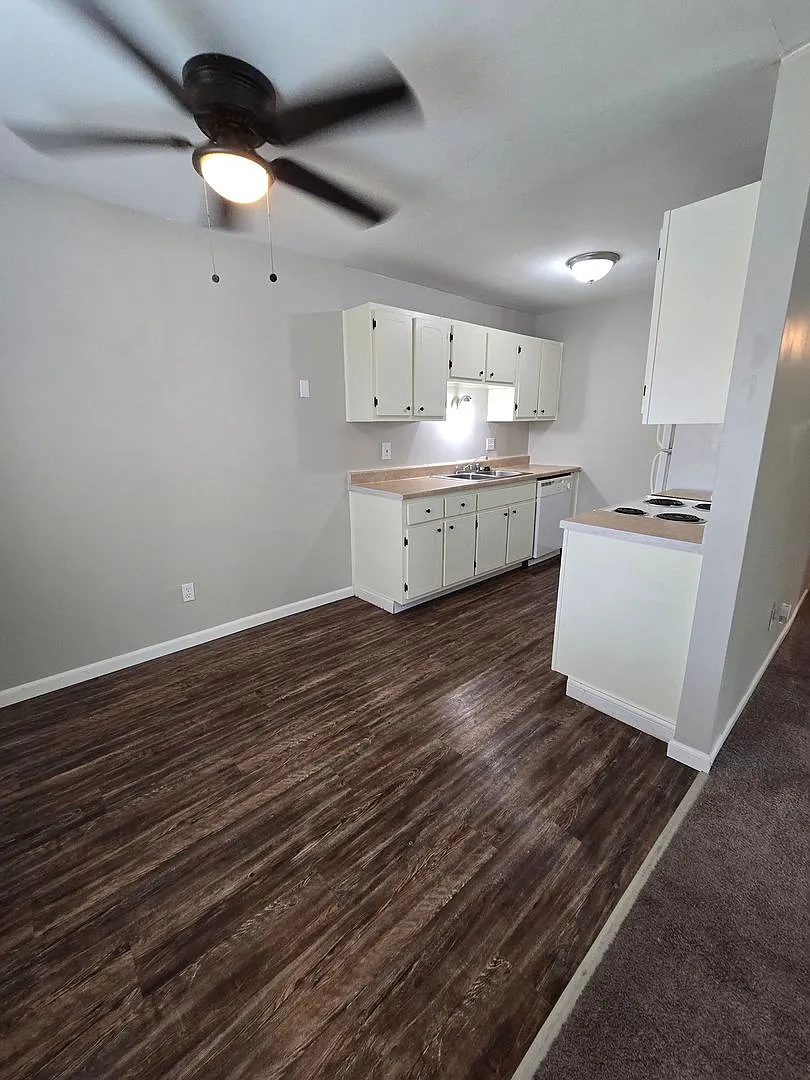 3221 Town and Country Apartments — Photo 1
