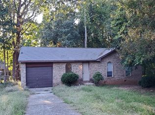 7023 Stephens Dr, Rex, GA 30273