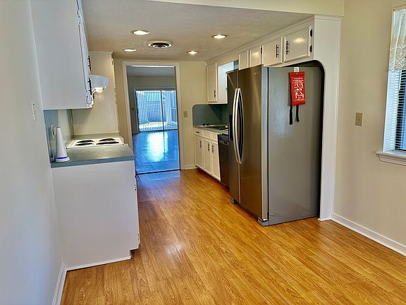 New dishwasher and refrigerator