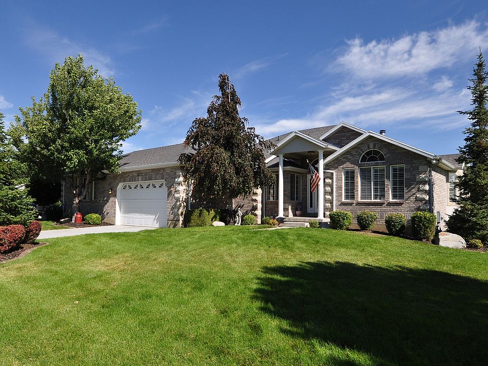 1st image of 3670 W Pony Ln