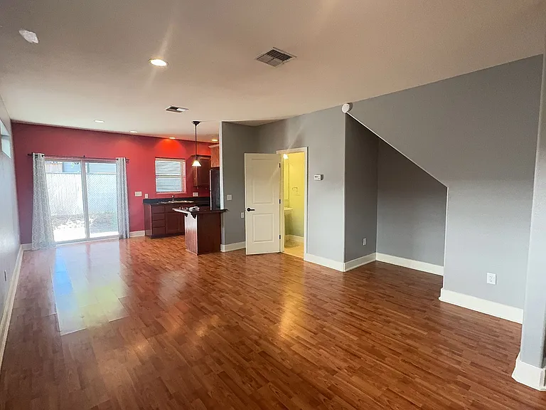165 Casey Way — Photo 5