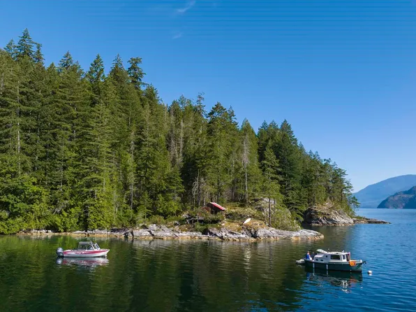 Blk A&b Sechelt Inlet Halfway Is, Sechelt, BC V0N 1V0
