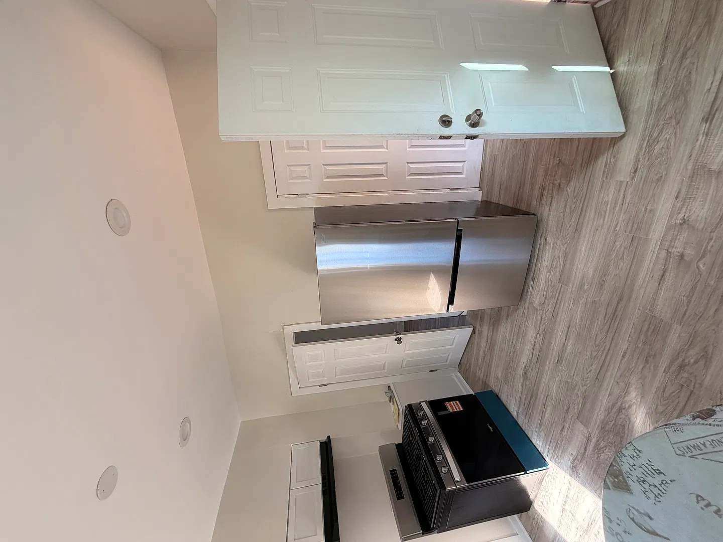 2 bed, 750 sqft, $1,300 — Photo 2