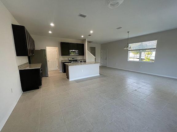 4th image of 6417 Tillandsia Pl