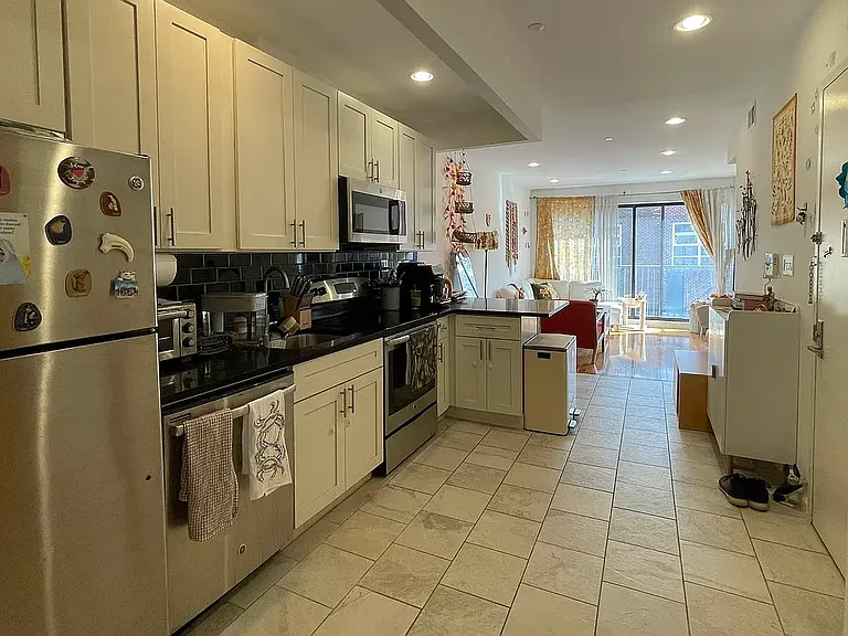 369 W 126th St #6 — Photo 3