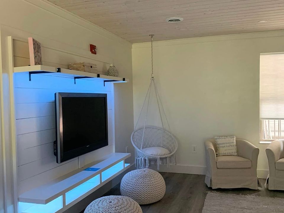 1st image of 1801 Lake Ave APT 214