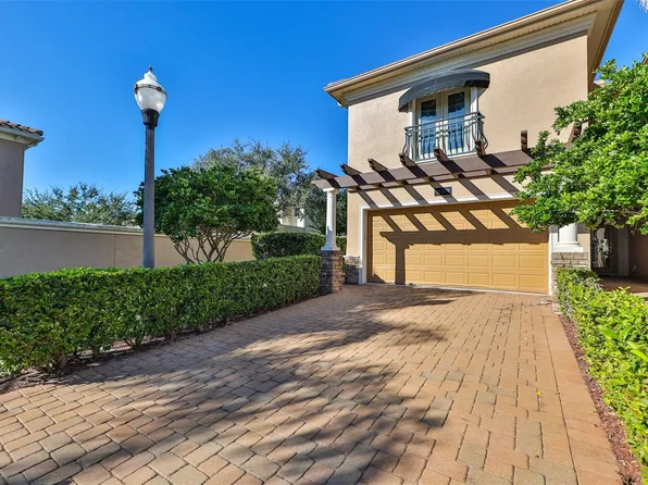 602 Saxony Blvd, Saint Petersburg, FL 33716