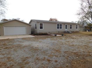 7038 Shahin Dr, Haysville, KS 67060