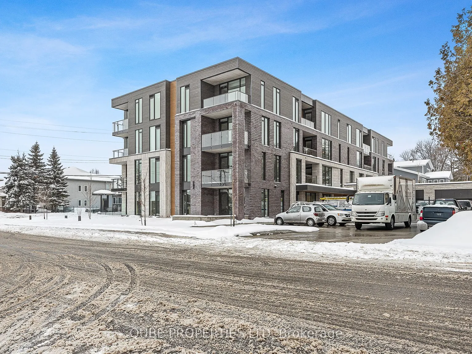 1185 Beaverwood Rd — Photo 2