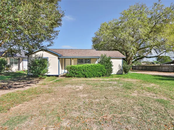 1830 Reese St, Liberty, TX 77575