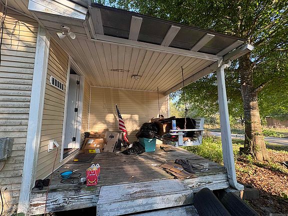 4th image of 31199 Richardson Dr