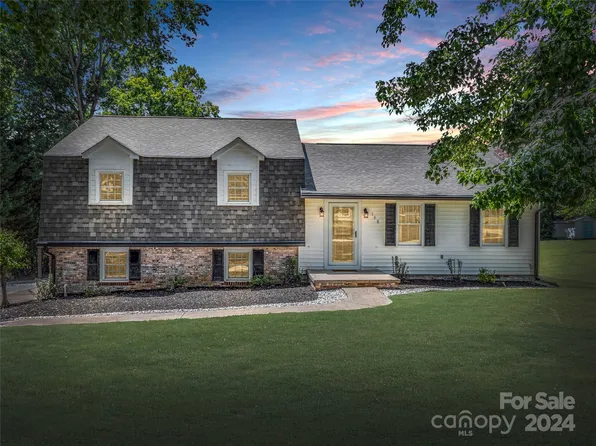 158 Allen Dr, Forest City, NC 28043