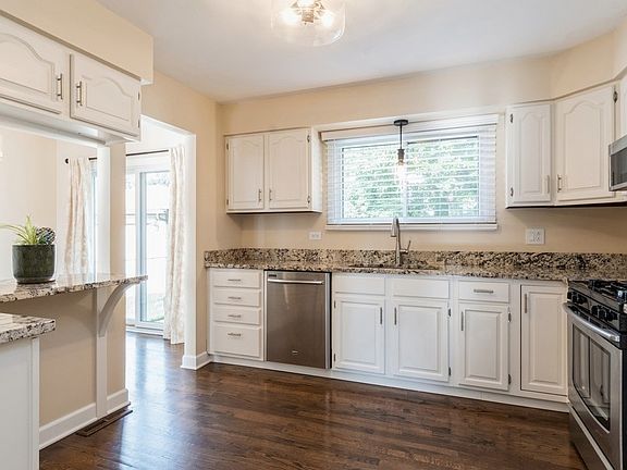 5th image of 420 N La Londe Ave