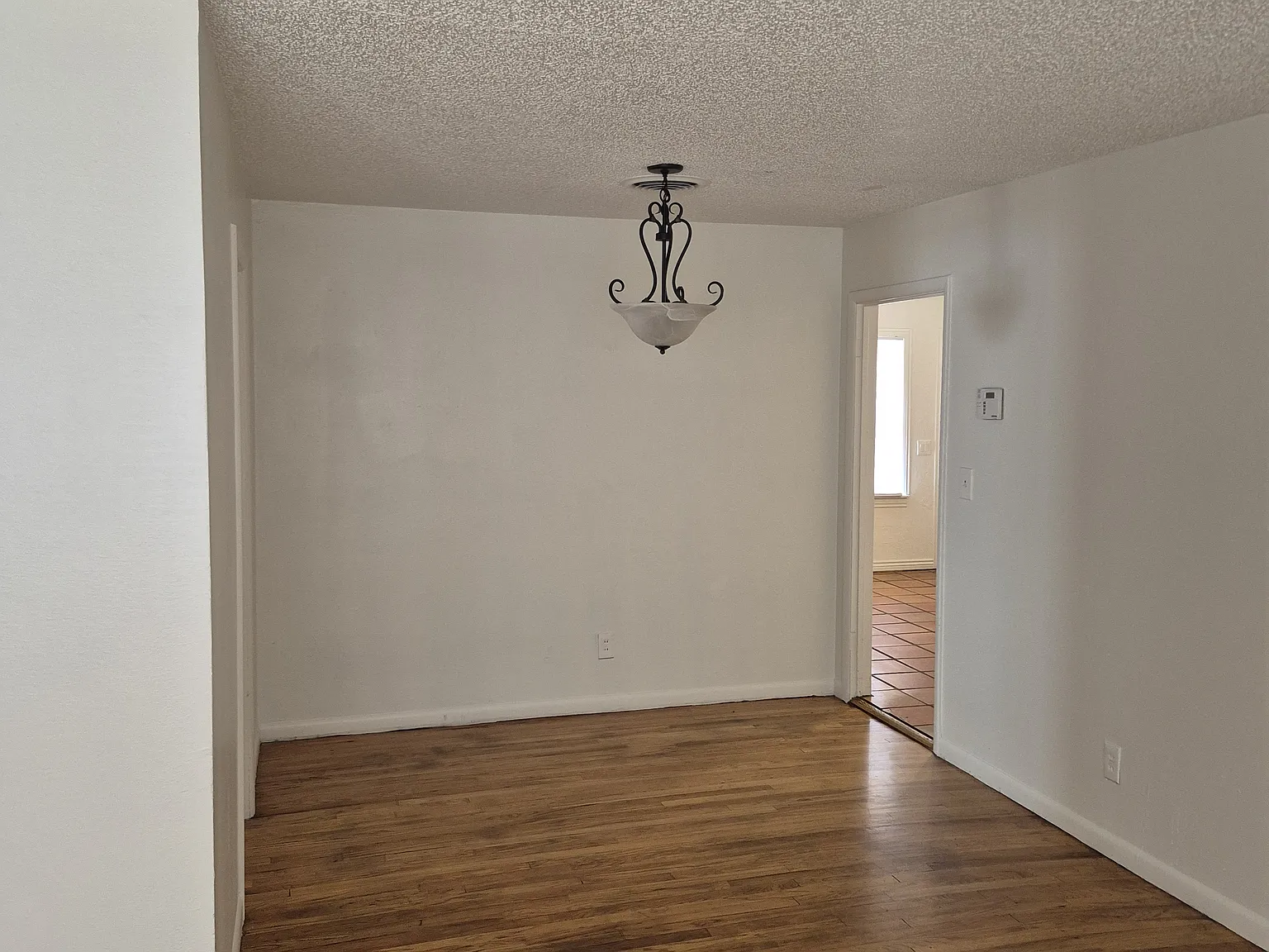 3 bed, 1292 sqft, $1,450 — Photo 3