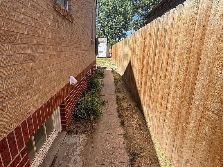 PM-254 1808 E 19th Street — Photo 3