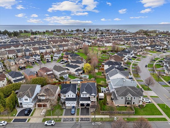 3rd image of 67 Scadding Ave