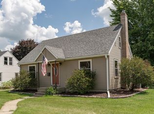 205 E Broadway, Plainview, MN 55964