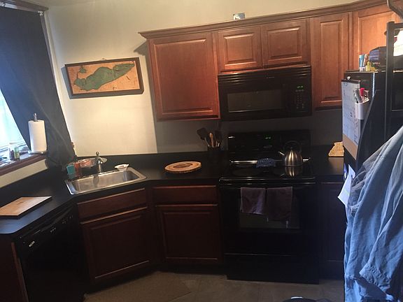 3rd image of 4729 Franklin Blvd APT 4