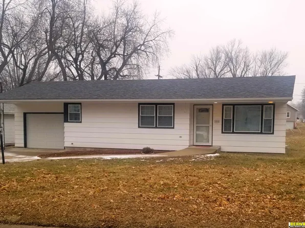 1515 11th St, Auburn, NE 68305