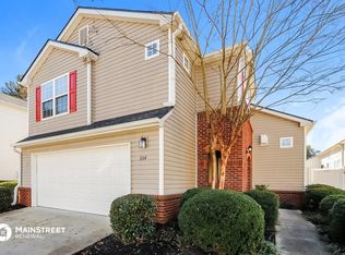 654 W Oaks Dr, Woodstock, GA 30188