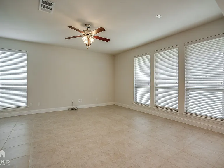 3324 Damsel Sauvage Ln — Photo 10