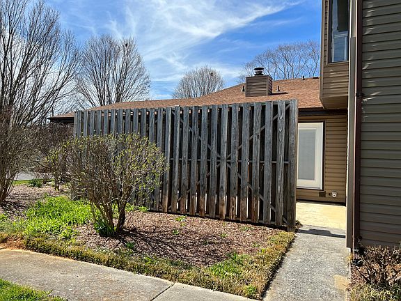 3rd image of 500 Pilgrim Ct
