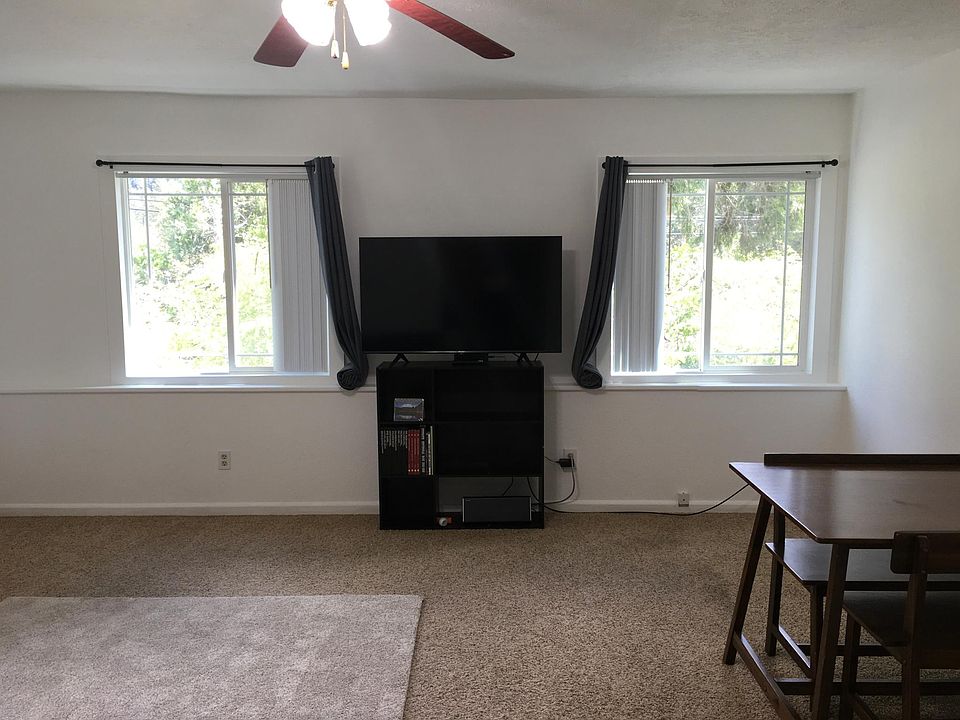 1st image of 30776 Crag View Dr #B